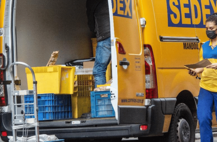 Caminhão dos Correios apreendido com drogas